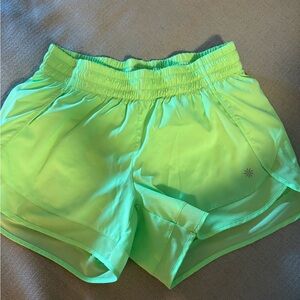 Athleta mesh racer run short